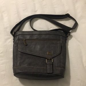 Born concept crossbody